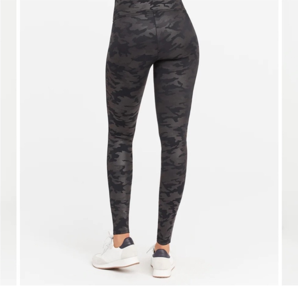 Spanx - Faux Leather Leggings Camo print